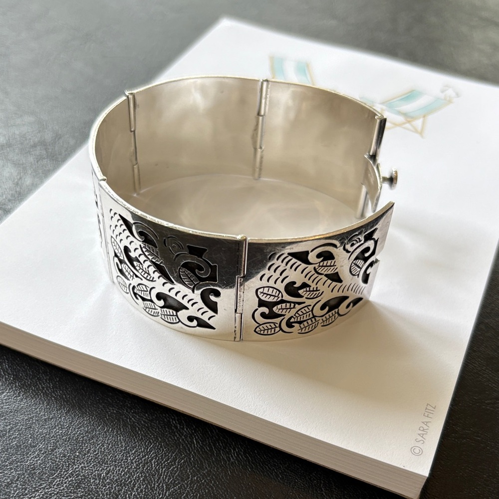 Silver Patterned Bracelet - Picture 4 of 9